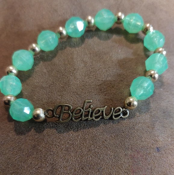Handcrafted bracelet by Crownscreations - Picture 1 of 1